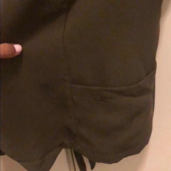 Olive green draped blazer with pockets and belt - Picture 3 of 6